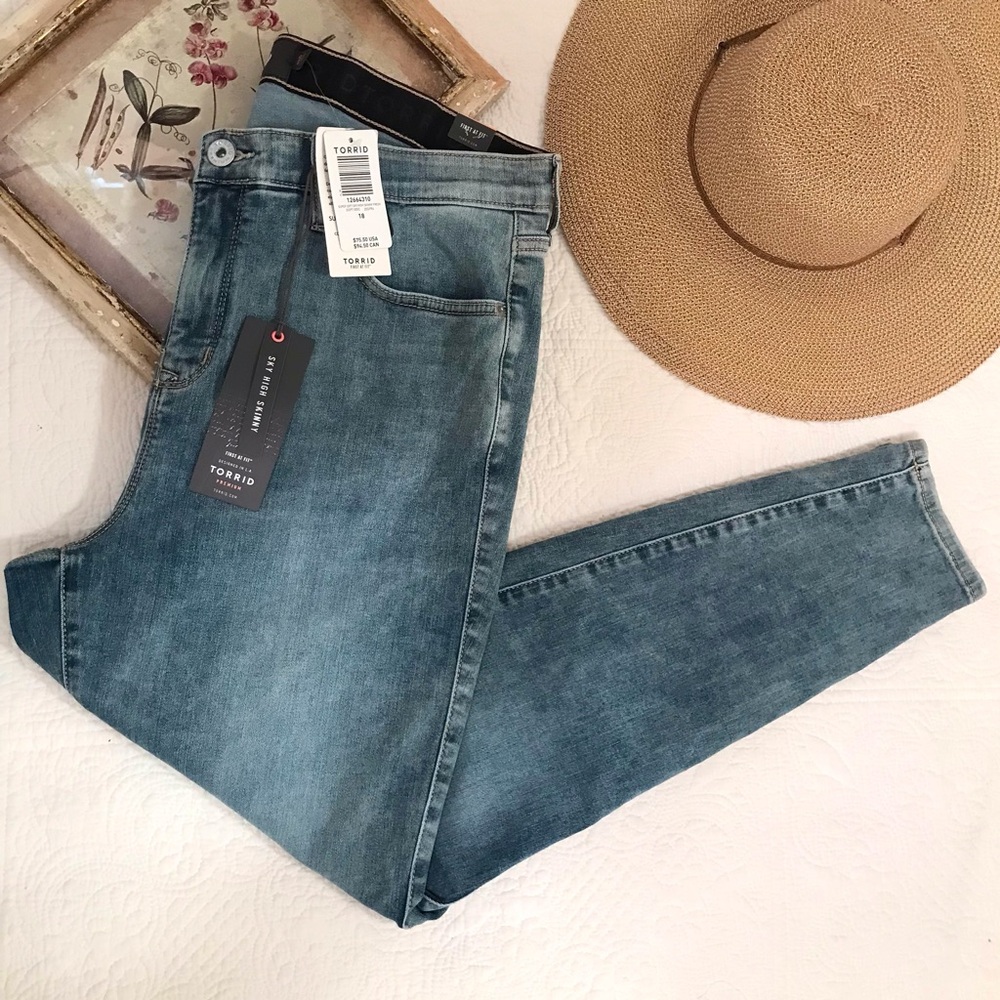 NWT Torrid Sky High Skinny Jeans